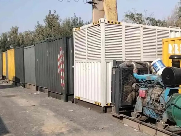 伊通200KW柴油发电机机组每小时油耗是多少？